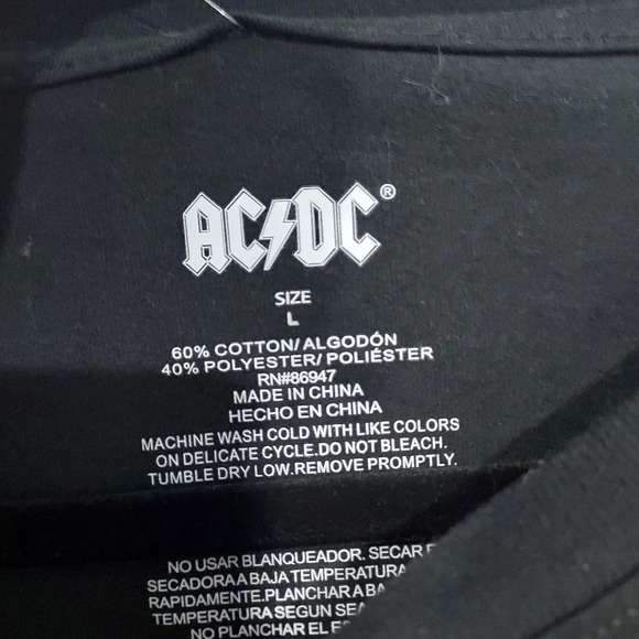 NWOT AC/DC Highway to Hell Graphic Cropped Tee Shirt in Size L - Picture 2 of 8